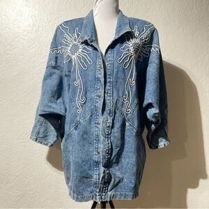 Vintage Jean Jacket Acid Wash Denim Embroidered embellished floral VTG Oversize
